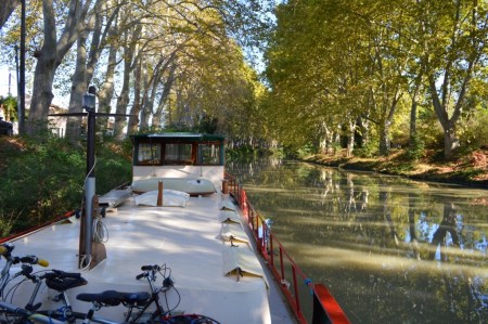 The beautiful trees are still in abundance... our first mooring in the Midi - just heavenly.